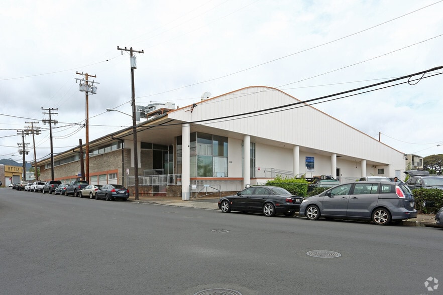 More Photos Of 2200 Kamehameha Hwy, Honolulu Storefront Retail Office For Lease