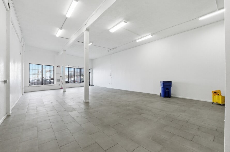 More Photos Of 7101-7105 International Blvd, Oakland Storefront For Lease