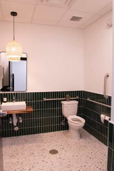 More Photos Of 27 S Squirrel Rd, Auburn Hills Coworking Space