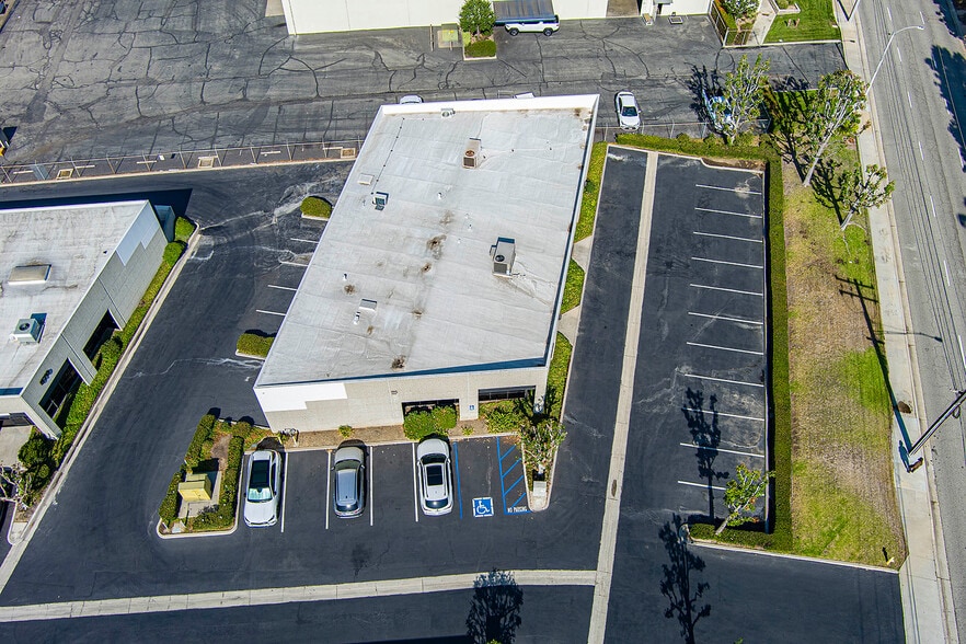 More Photos Of 550-590 E Arrow Hwy, San Dimas Warehouse For Lease