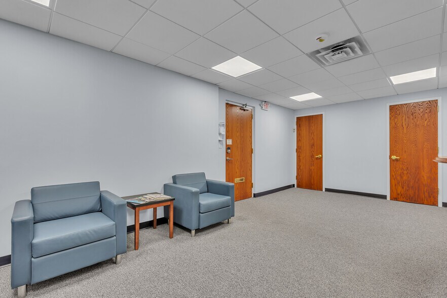 More Photos Of 1 Stone Pl, Bronxville Office For Lease