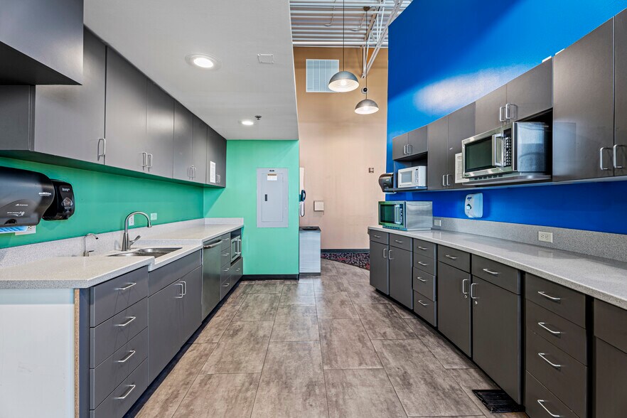 More Photos Of 8924 E 35th St, Wichita Office For Sale