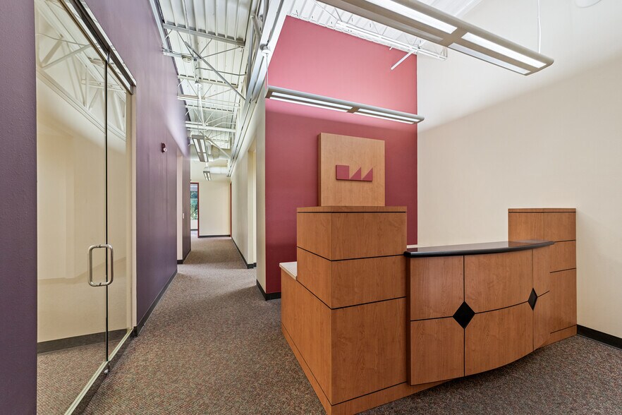 More Photos Of 12950 Country Pky, San Antonio Office For Lease