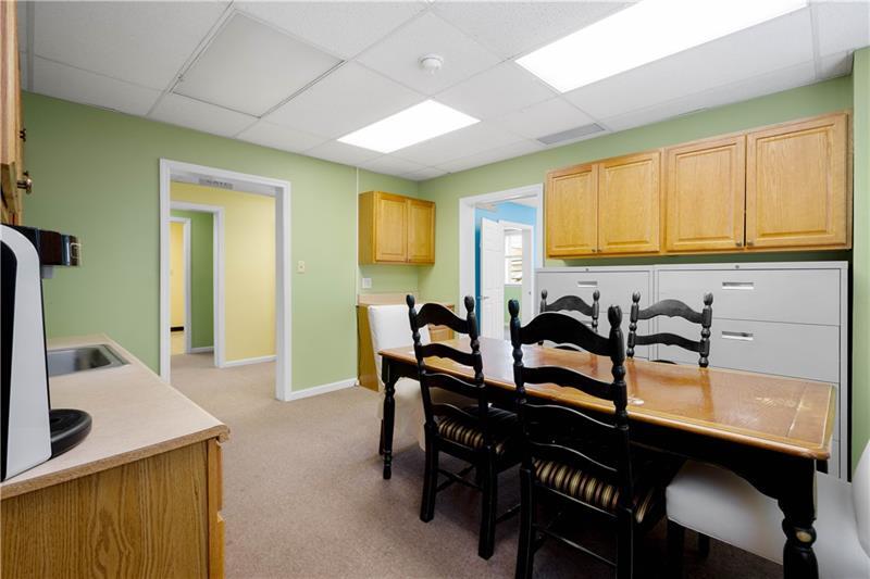 More Photos Of 626 5th Ave, Coraopolis Office Residential For Sale