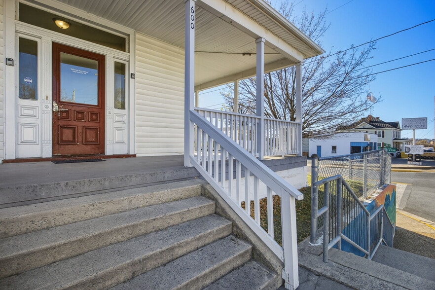 More Photos Of 600 E Main St, Waynesboro Apartments For Sale