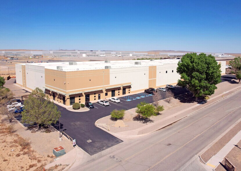 More Photos Of 549 Sand Sage Rd, Los Lunas Distribution For Lease