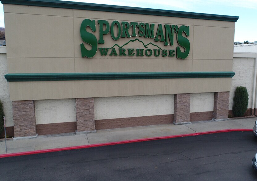 More Photos Of 511 Valley Mall Pky, East Wenatchee Unknown For Lease