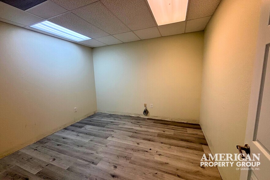More Photos Of 2695 Tamiami Trl, Port Charlotte Storefront For Lease