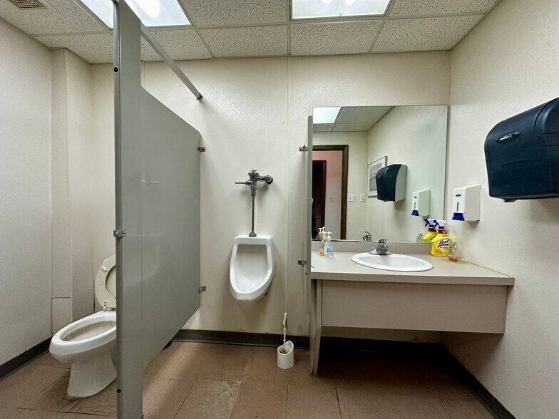 More Photos Of 849 Woodvue Ln, Wintersville Specialty For Sale