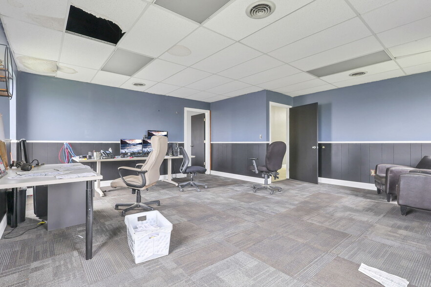 More Photos Of 2844 E River Rd, Dayton Office For Sale