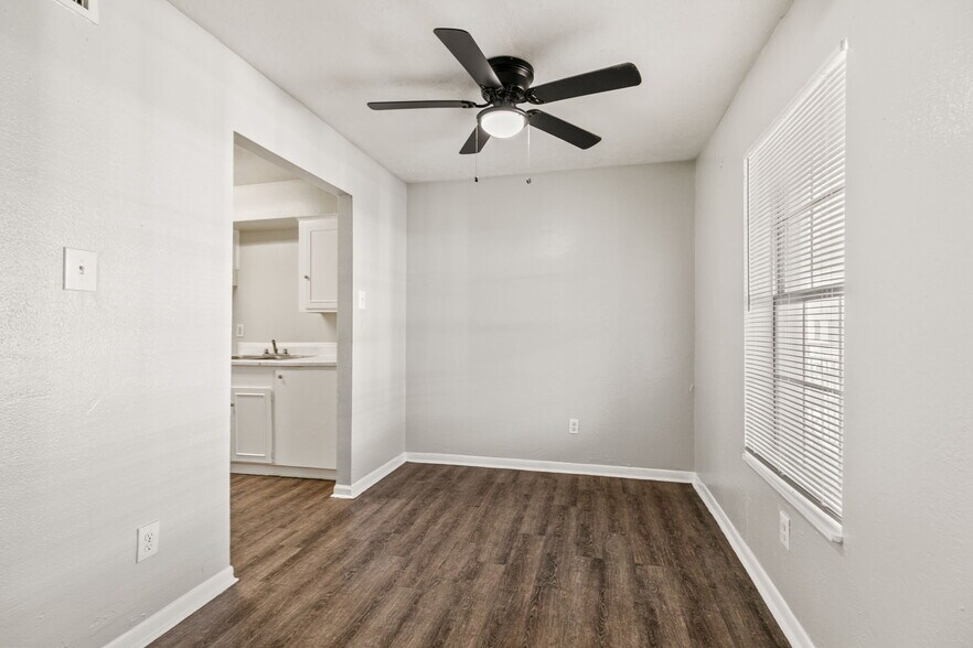 More Photos Of 8800 Gulf Fwy, Houston Apartments For Sale