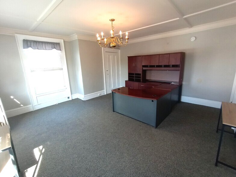 More Photos Of 151-153 Main St, Flemington Office For Lease
