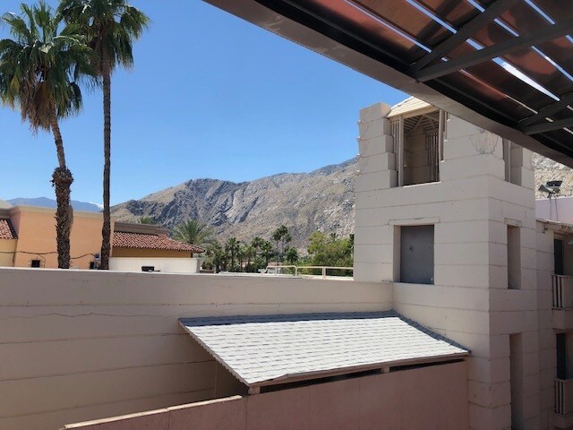 More Photos Of 100-139 S Palm Canyon Dr, Palm Springs Storefront Retail Office For Lease