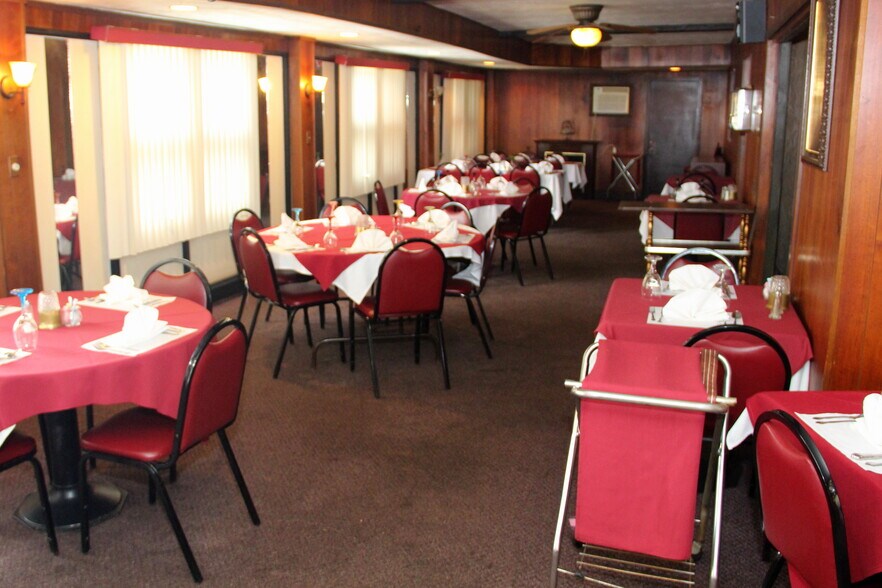 More Photos Of 2311 PA-247, Clifford Township Restaurant For Sale