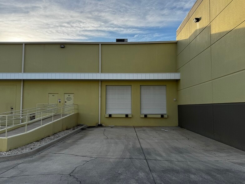 More Photos Of 640 Brooker Creek Blvd, Oldsmar Light Distribution For Sale