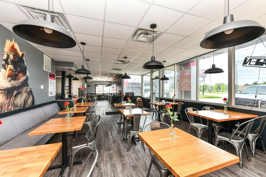 More Photos Of 5527 N Keystone Ave, Indianapolis Restaurant For Sale