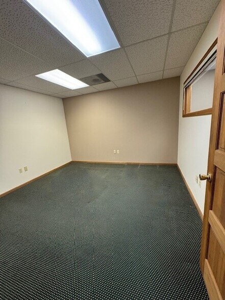 More Photos Of 27884-27888 Meadow Dr, Evergreen Storefront Retail Office For Sale