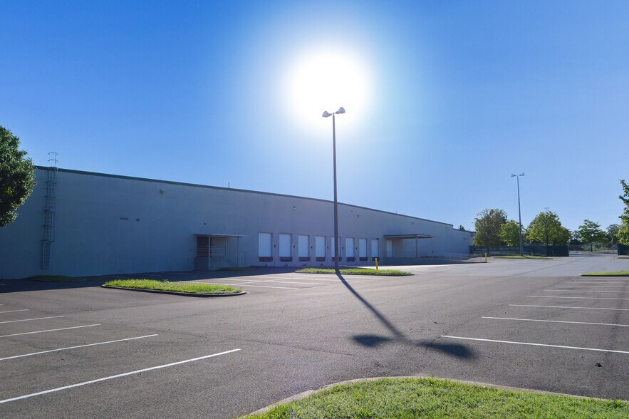 More Photos Of 4501 Auth Pl, Marlow Heights Warehouse For Lease