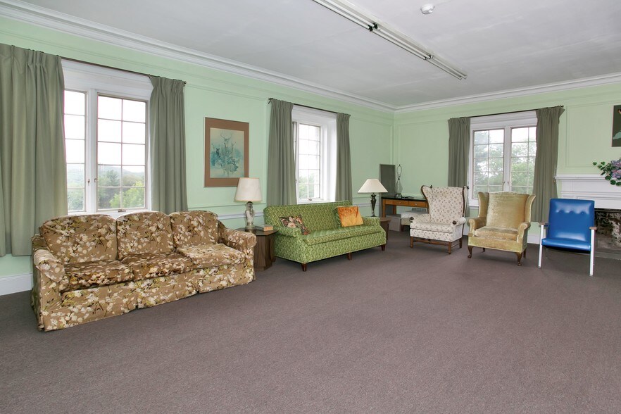 More Photos Of 150 Sister Servants Ln, Sloatsburg Lodge Meeting Hall For Sale