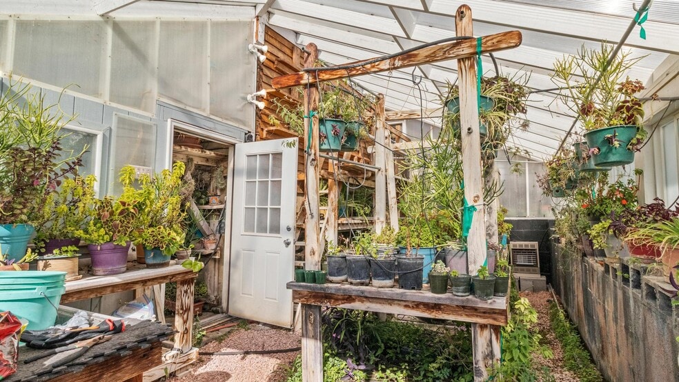 More Photos Of 295 N Main St, Glendale Hospitality For Sale