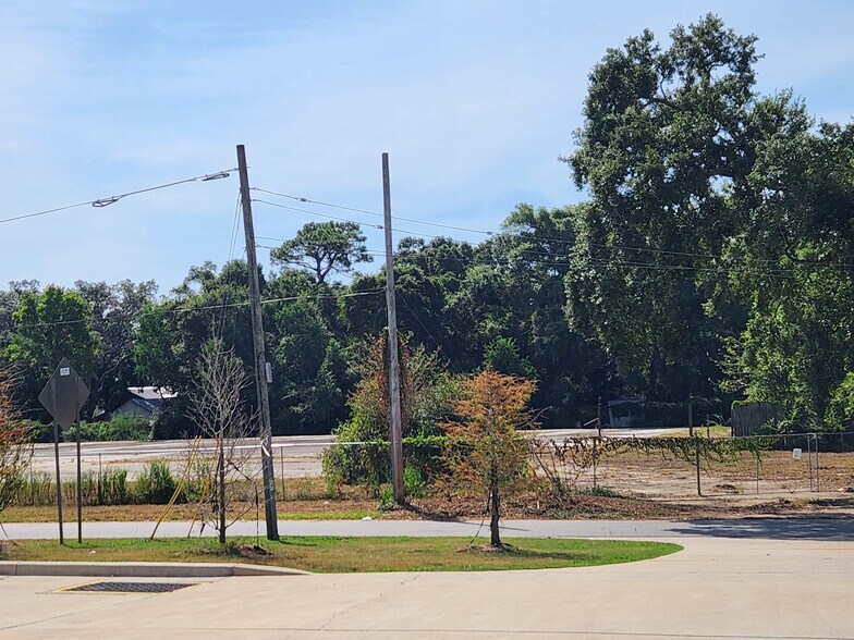 More Photos Of 5048 N Palafox St, Pensacola Land For Lease