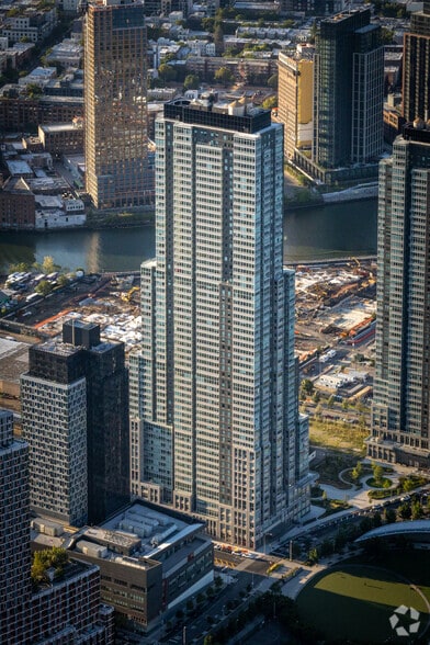 Primary Photo Of 5203 Center Blvd, Long Island City Apartments For Lease