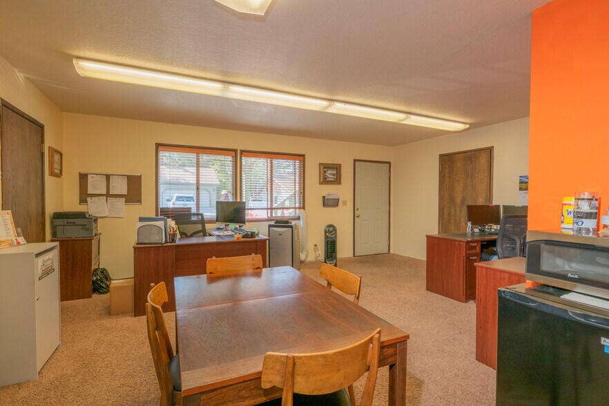 More Photos Of 41659 Big Bear Blvd, Big Bear Lake Office Residential For Lease