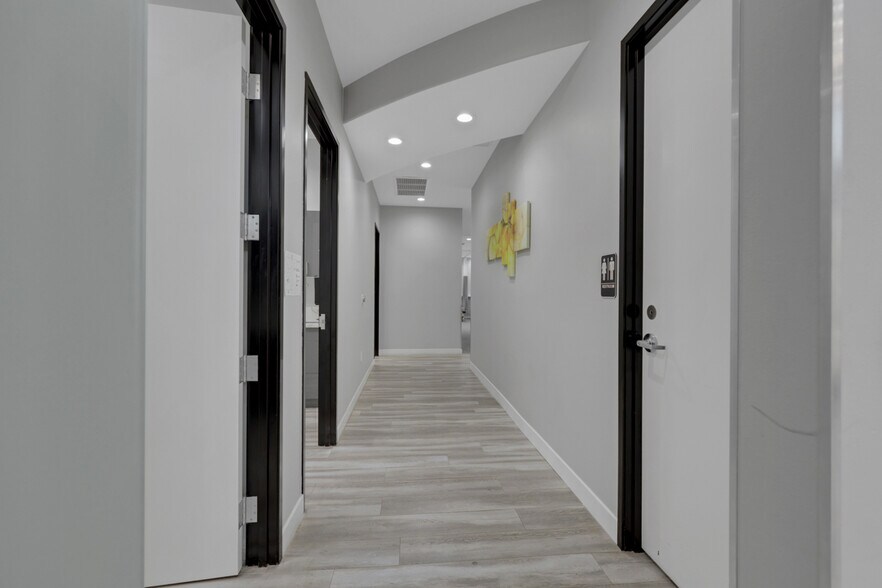 More Photos Of 375 N Stephanie St, Henderson Medical For Sale