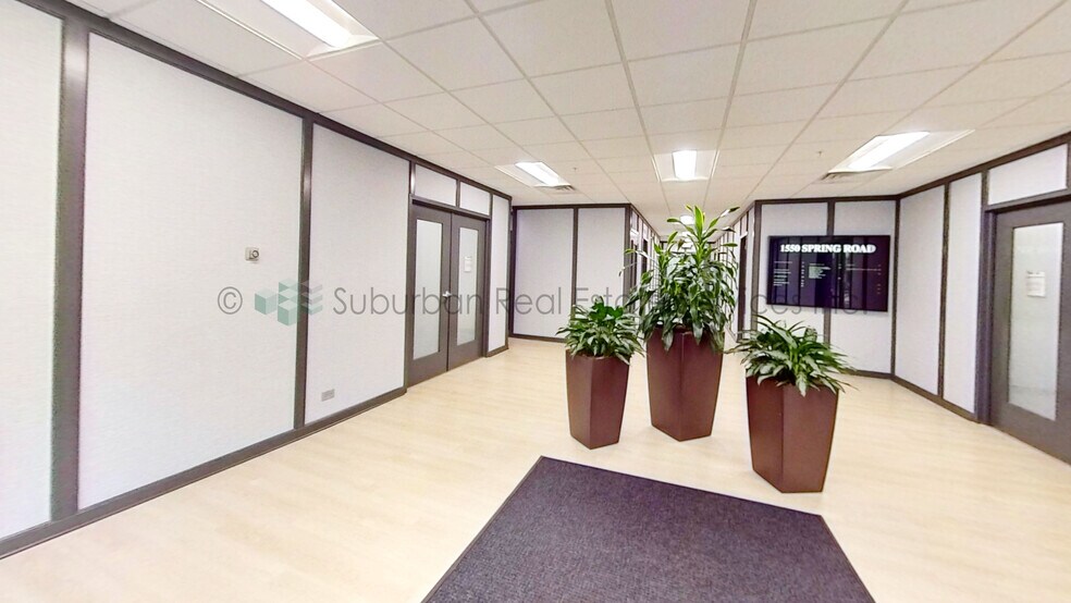 More Photos Of 1550 Spring Rd, Oak Brook Office For Sale