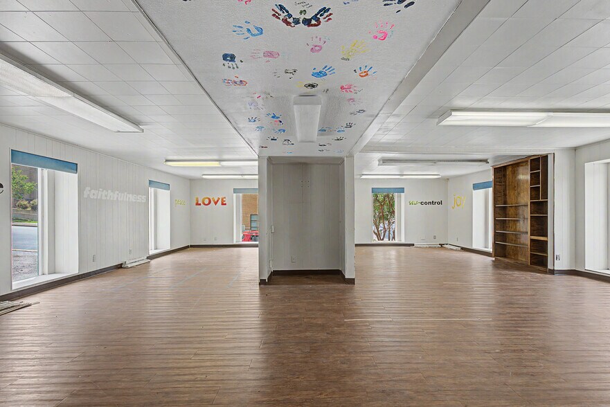 More Photos Of 1117 10th St, Huntsville Office For Lease