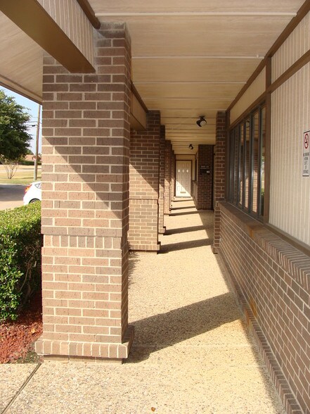More Photos Of 1050 N Belt Line Rd, Mesquite Medical For Lease