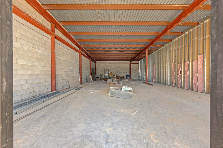More Photos Of 1075 CR 5270, Cleveland General Retail For Lease