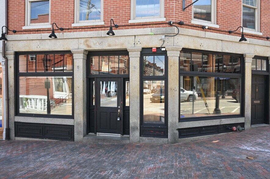 More Photos Of 2 Bow St, Portsmouth Apartments For Lease