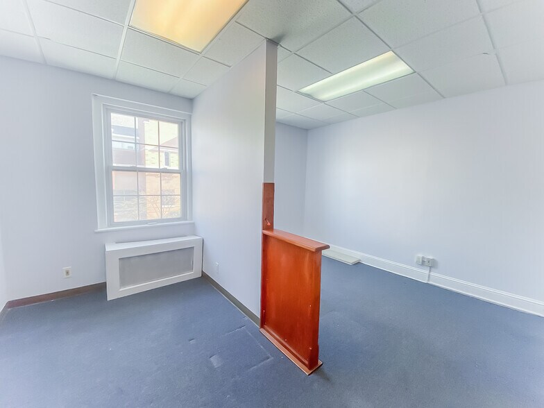 More Photos Of 108 W Beaver Ave, State College Storefront Retail Office For Lease