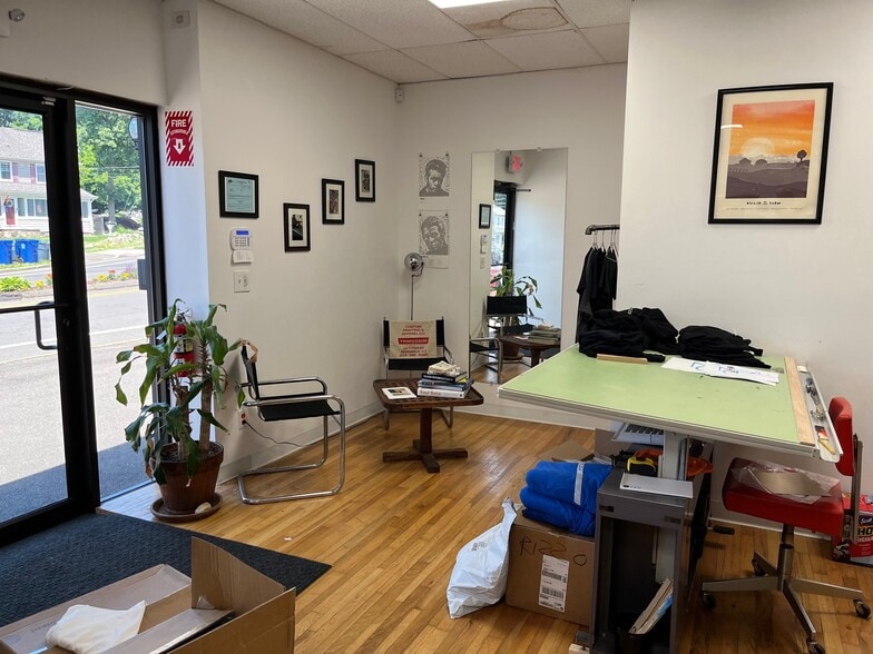 More Photos Of 26 Fitch St, Norwalk Warehouse For Lease