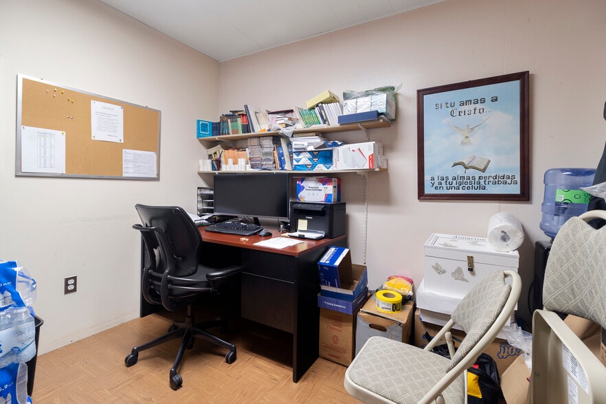 More Photos Of 5001 Backlick Rd, Annandale Religious Facility For Sale