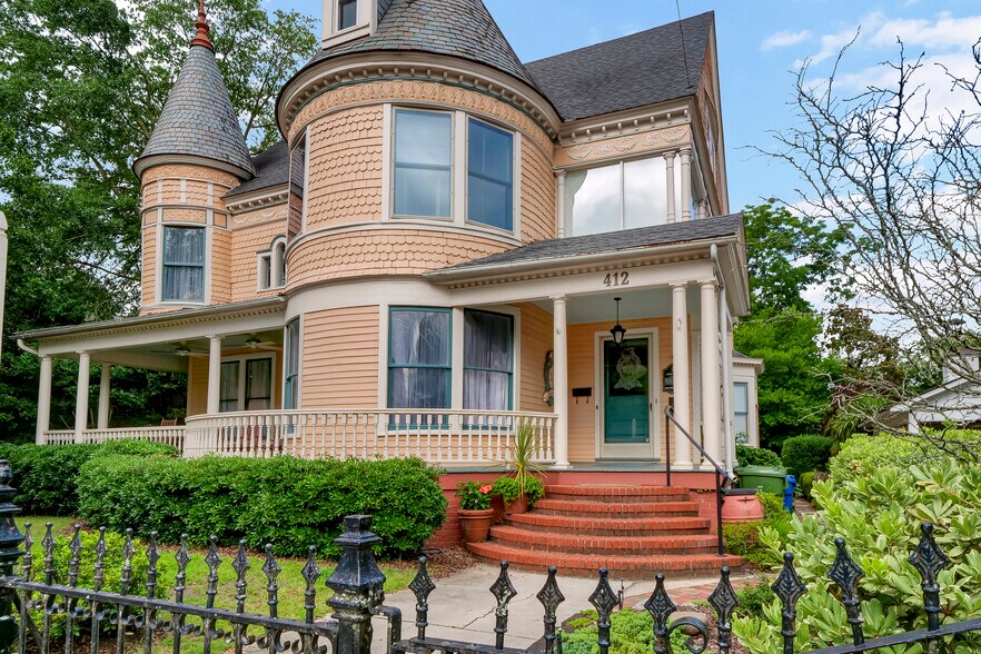More Photos Of 412 S 3rd St, Wilmington Hospitality For Sale