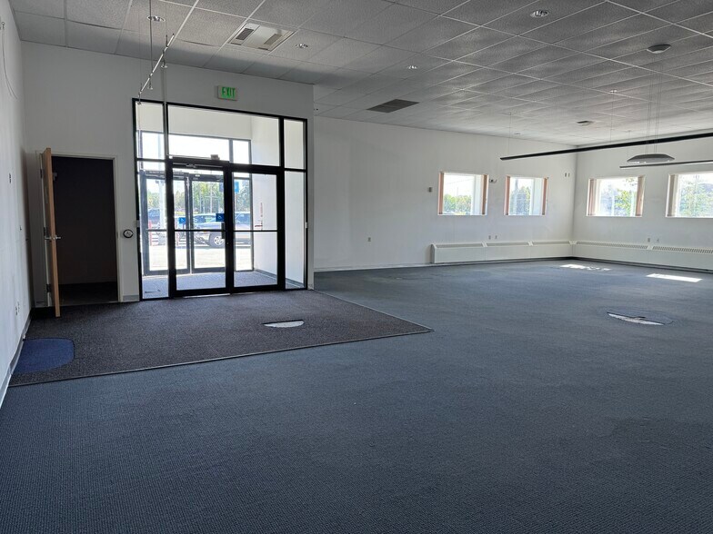 More Photos Of 151 Warehouse Dr, Soldotna Flex For Lease
