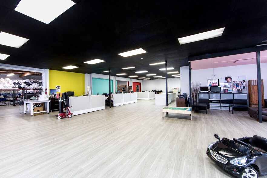 More Photos Of 401-405 W Foothill Blvd, Monrovia Freestanding For Lease