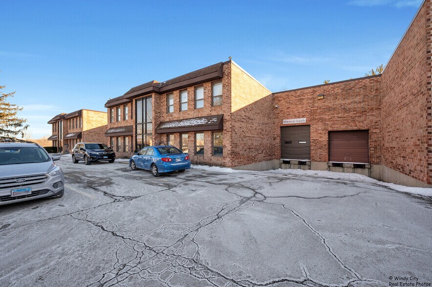 Primary Photo Of 4059-4081 Joseph Dr, Waukegan Light Distribution For Lease