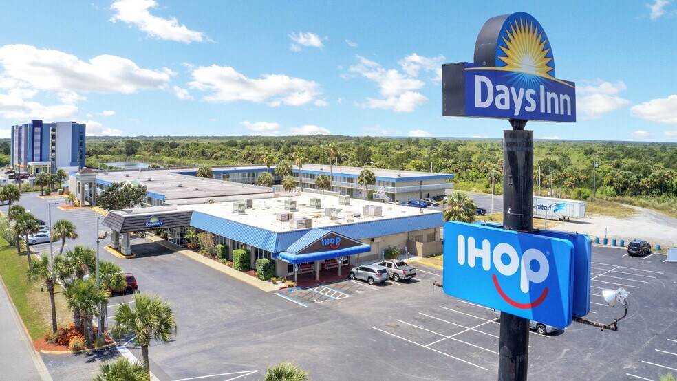 More Photos Of 3755 Cheney Hwy, Titusville Hotel For Sale