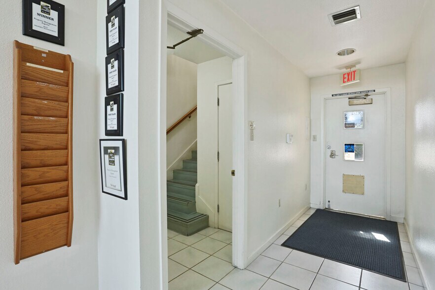 More Photos Of 200 W Harding Way, Stockton Office For Lease