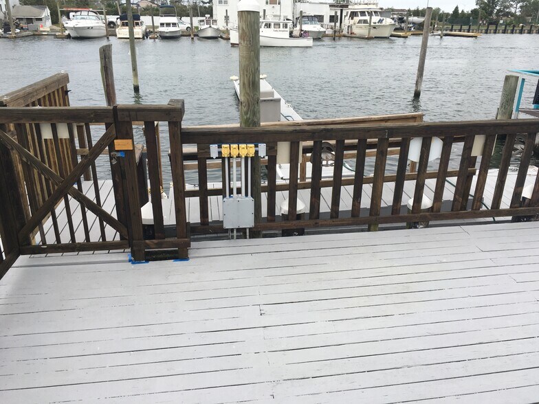 More Photos Of 377 Woodcleft Ave, Freeport Storefront Retail Residential For Sale