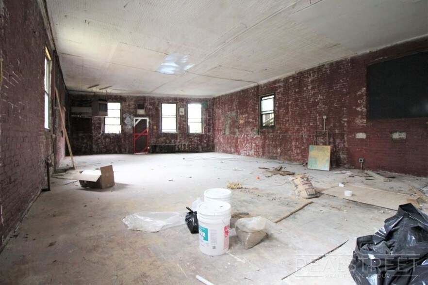 More Photos Of 1154 Myrtle Ave, Brooklyn Apartments For Lease