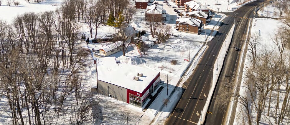 Primary Photo Of 500 Boul Arthur-Sauvé, Laval Freestanding For Sale