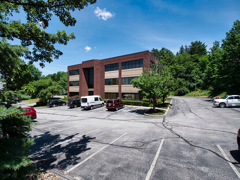 More Photos Of 1009 Beaver Grade Rd, Coraopolis Medical For Lease