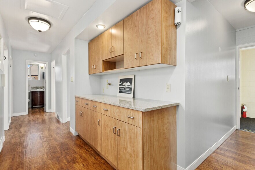More Photos Of 2120 Logan Ave, Cheyenne Healthcare For Sale