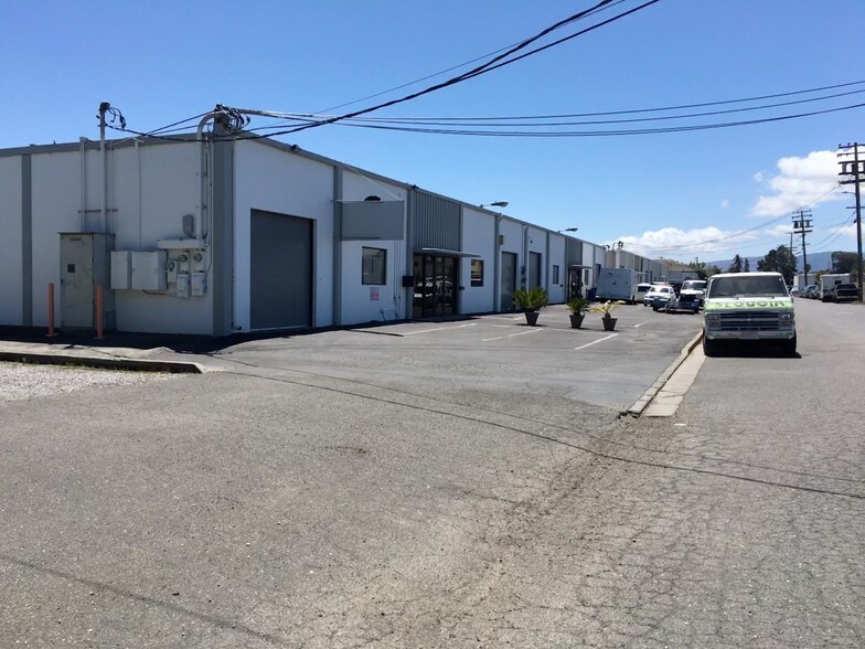 Primary Photo Of 2532-2538 Pulgas Ave, East Palo Alto Warehouse For Lease