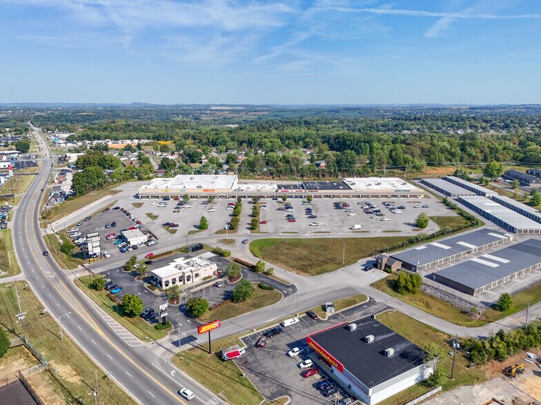More Photos Of 900-950 Happy Valley Rd, Glasgow Storefront For Sale