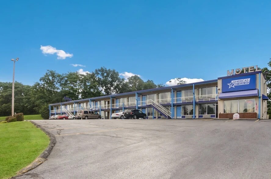 More Photos Of 705 Chapman Rd, Wytheville Hotel For Sale